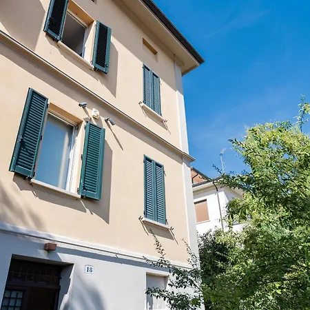 Apartment Splendido Attico Tra I Colli, Centro Storico E Ospedale Rizzoli *